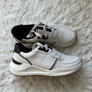 Naturalizer Womens Lace Up Sneaker New In Box Size 7